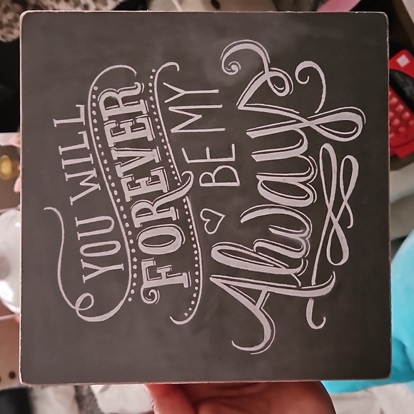 DESIGNS BY KATHY VALENTINE'S DAY HEART WOODEN FRAME - Picture 3 of 5